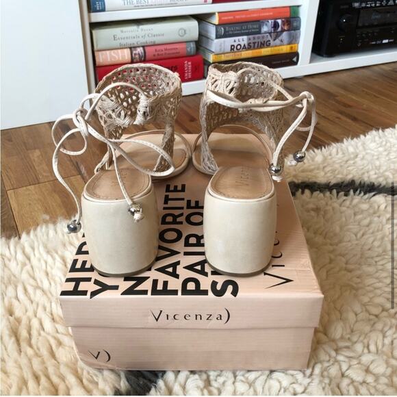 NWT Vicenza Nude Woven Heeled Sandals - Picture 4 of 8